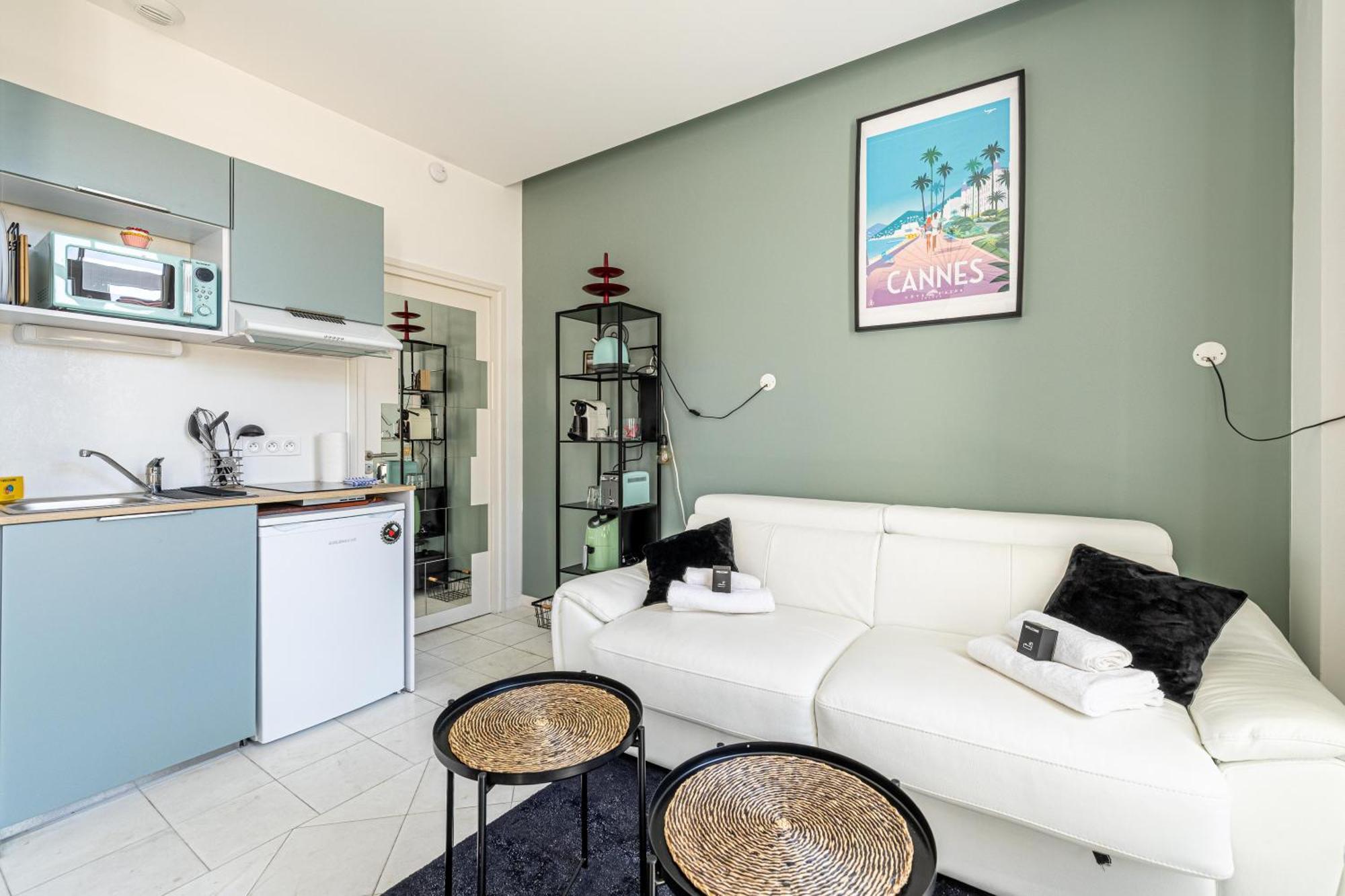 Private - Small Studio For Two At 5 Minutes From Croisette Кан Екстериор снимка